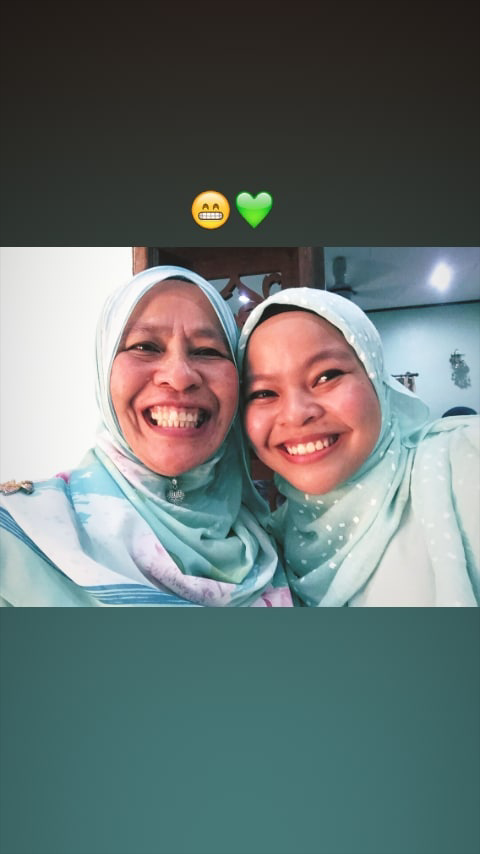 Mrs Maznah Mat Rosidi's photo