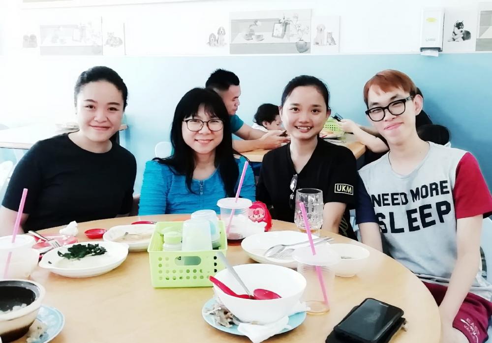 Mdm Yeong Kui Mui's photo