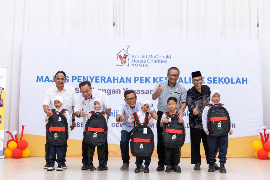 RMHC Malaysia dan Yayasan Jaafar Ahmad Teruskan Komitmen Program Pek Kembali ke Sekolah